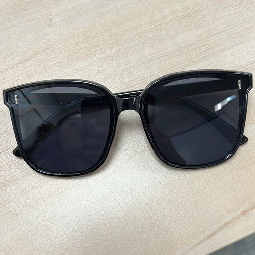 Black Flat Sunglasses
